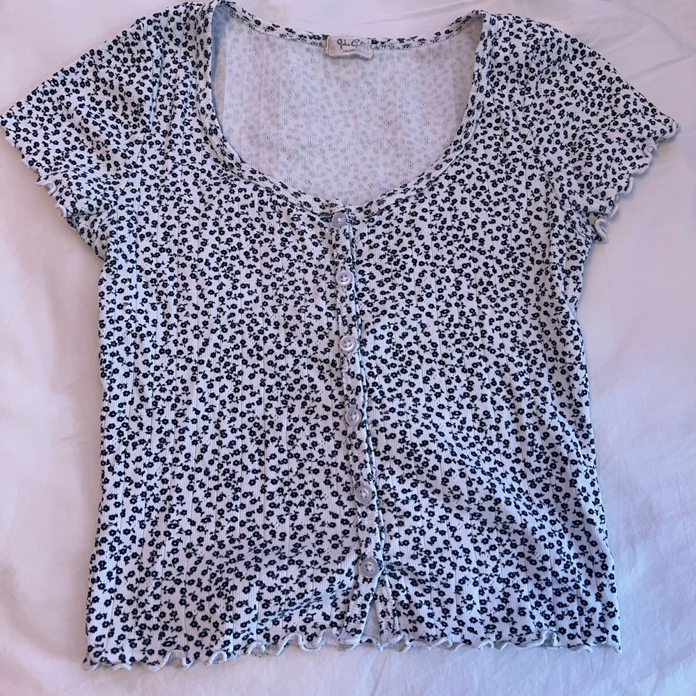 Brandy Melville zelly top, one size, blue with flowers